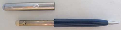 6331: PARKER 21 SET IN DARK BLUE WITH BOX. Fountain Pen has Medium Octanium nib. Pencil accomidates .036" leads